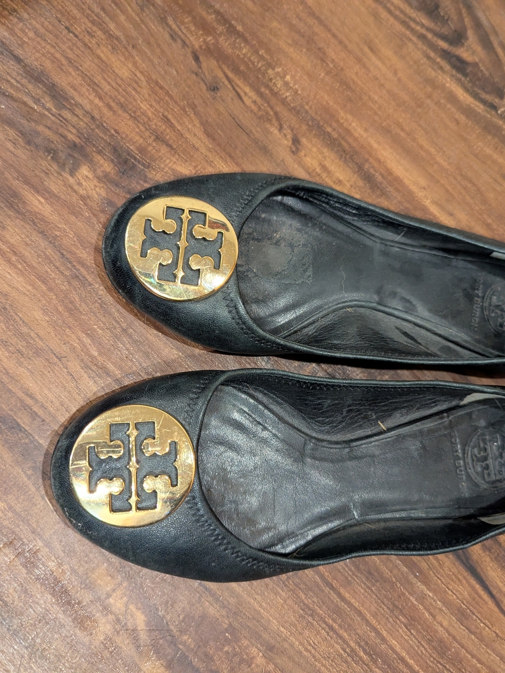 Tory Burch Black Leather Ballet Flats with Gold Logo Discs